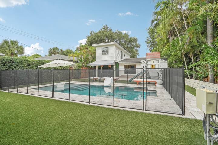 Family-Friendly Lux Las Olas Oasis gallery image 5