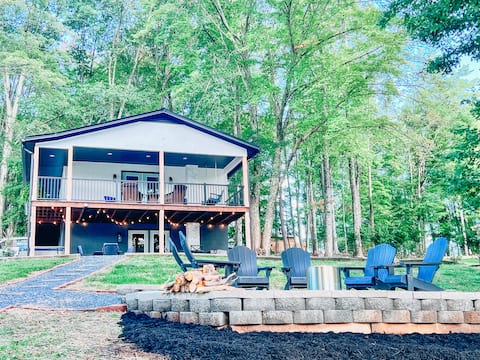 The Cottage on Locust Lane, Waterfront On SML