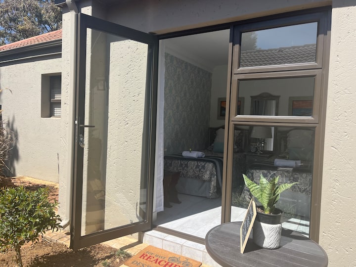 Cole’s Inn - Hartbeespoort