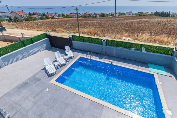 Deniz Manzaralı Tripleks 7+1 Villa gallery image 2