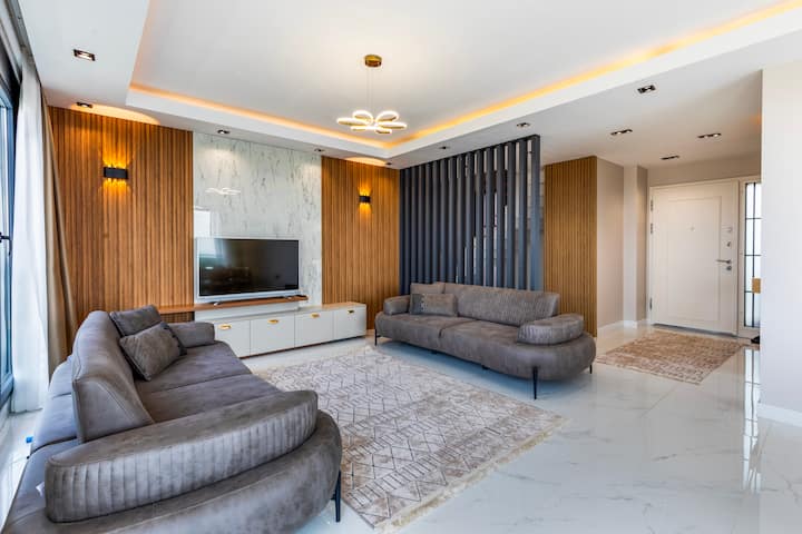 Triplex 7+1 Villa With Sea View - Silivri