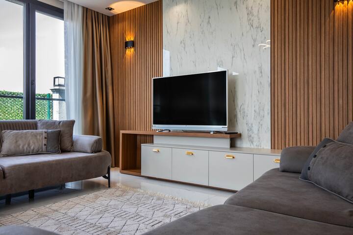 Deniz Manzaralı Tripleks 7+1 Villa gallery image 3