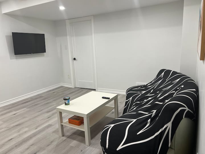Newly Renovated, 2 +1 Bedroom Basement - Pickering