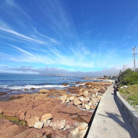 The Southern Sun Muizenberg Your One Stop Hot Spot gallery image 2