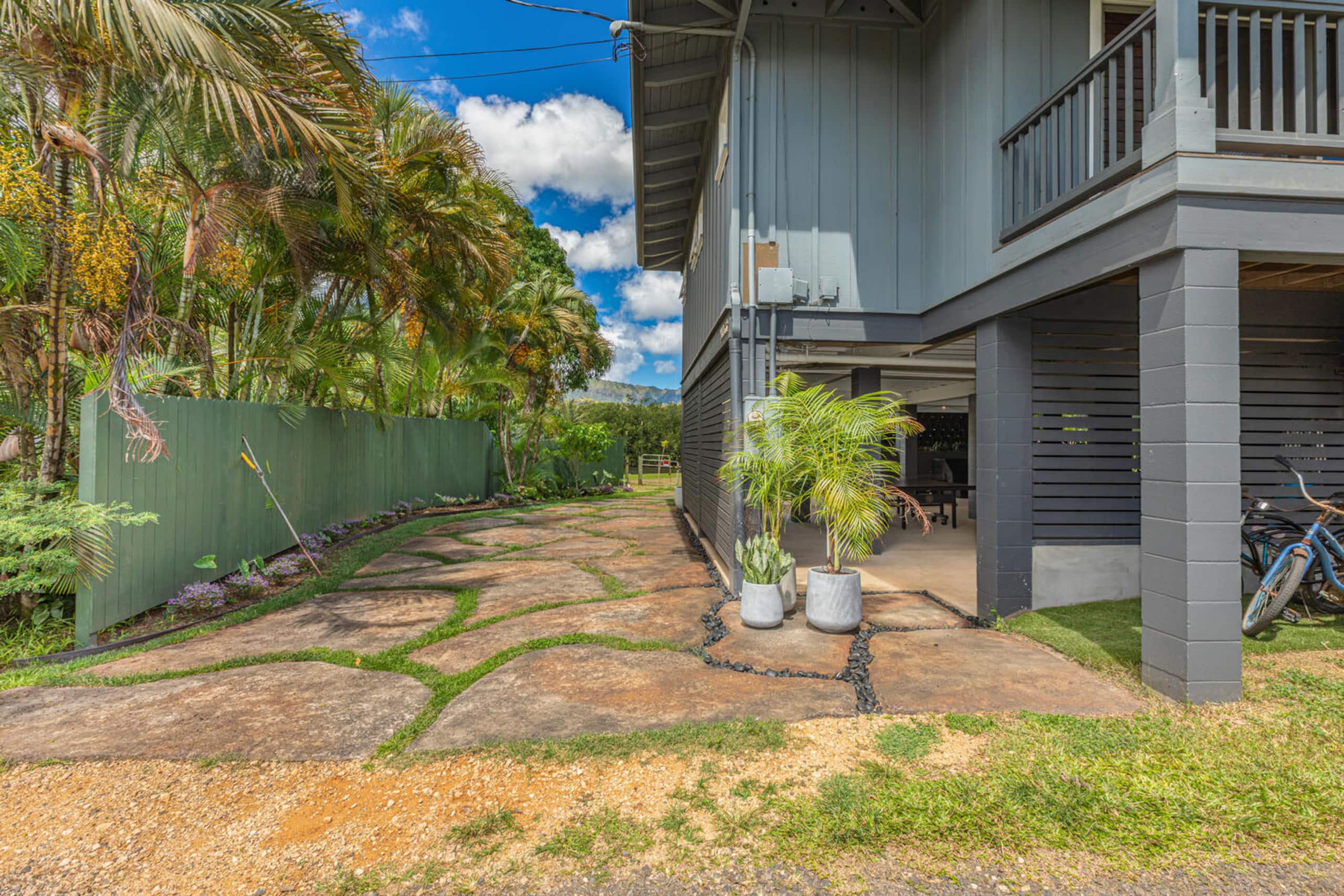 Home in Hanalei · ★4.93 · 2 bedrooms · 4 beds · 2 baths - Image 23
