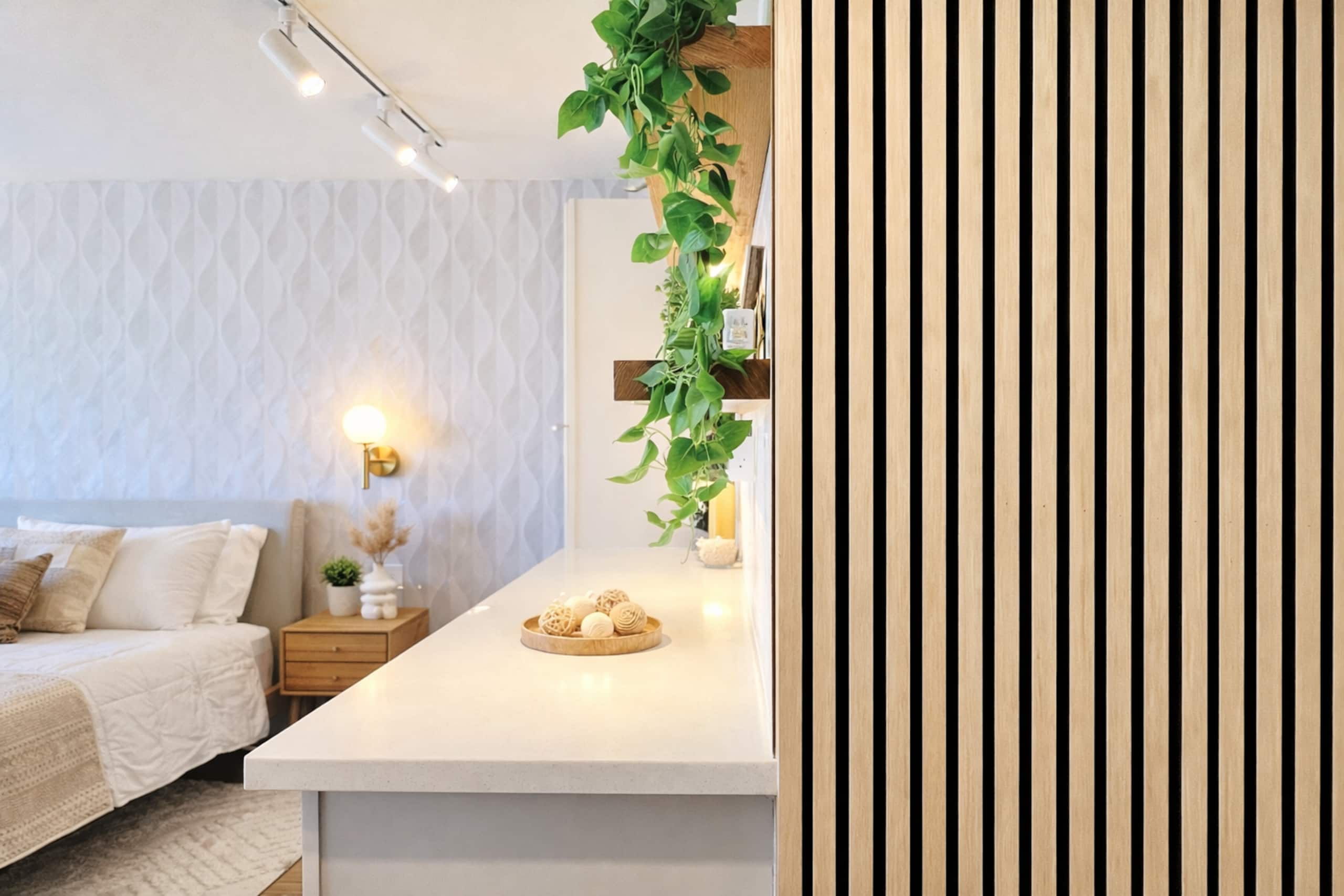 Urban Chic Meets Island Serenity in Waikiki - Image 14