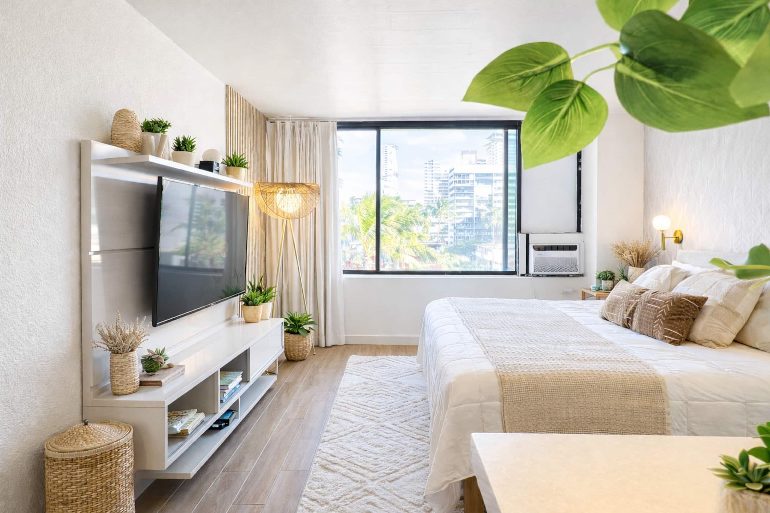 Urban Chic Meets Island Serenity in Waikiki - Image 2