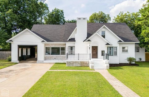 Dream house with pool!
