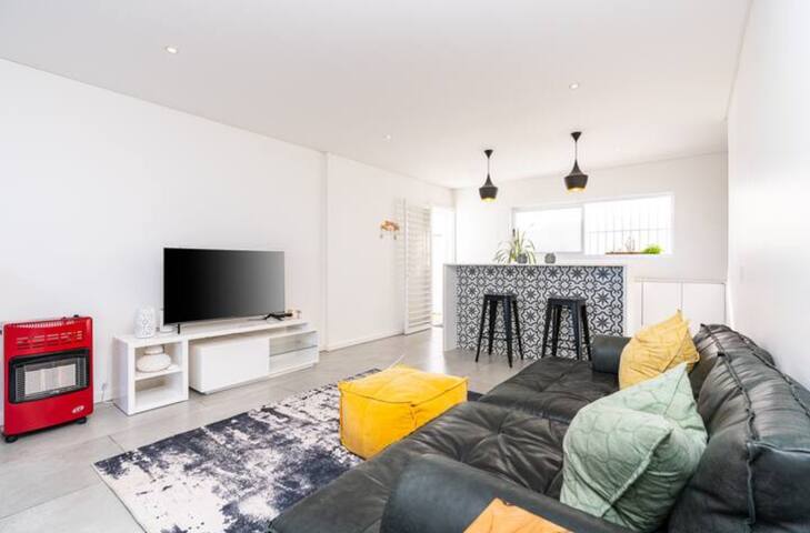 International Kitesurfers: Private Pool & seaviews gallery image 2