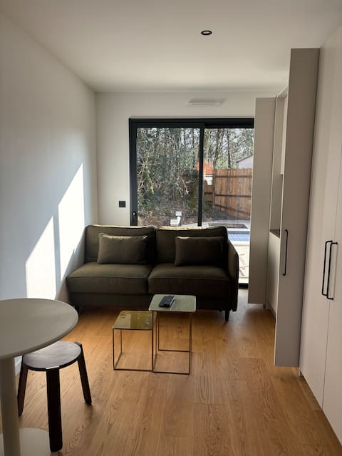 Propriété Airbnb réussie: Small studio attached to our house à Mimizan