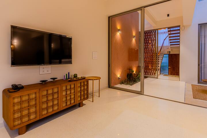 Living room image 3