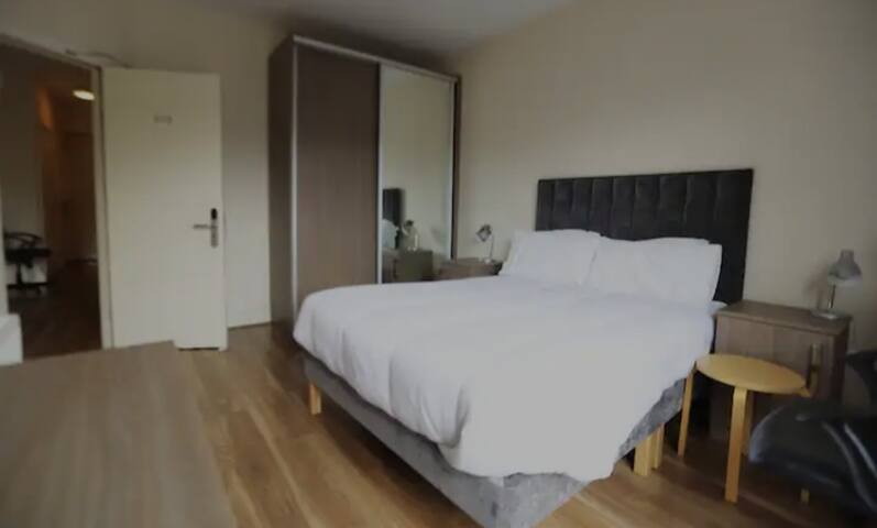 4 Bedroom 2 Bathroom Apt gallery image 3