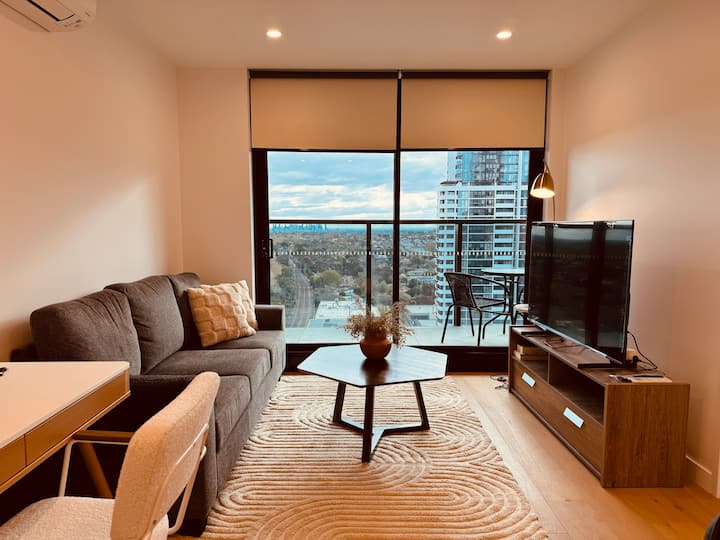 Prospect Cozy 1-bed Flat With City Views - Box Hill