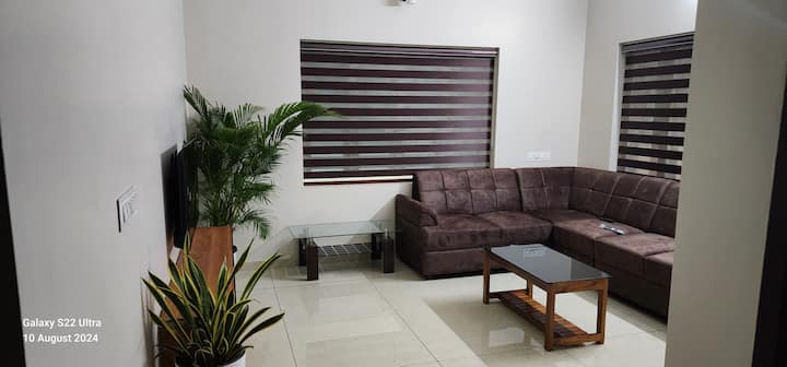 Nambiaparambil Serviced Villa - Ff - Balcony Suit - 코지코드