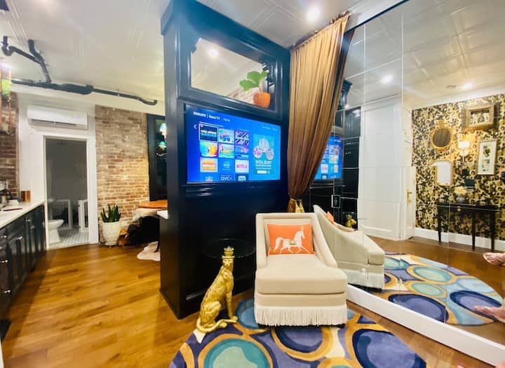 Vibrant Studio Apartment - Hoboken, NJ
