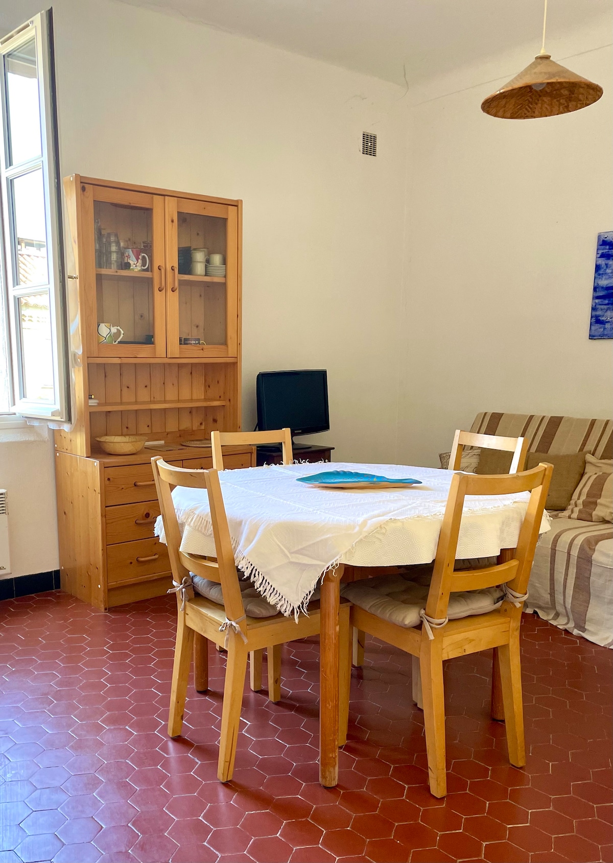 Top performing Airbnb: Peaceful apartment in Hyères