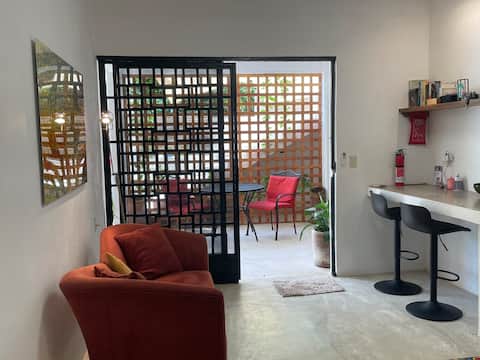 Popular Airbnb listing: Casa Flamboyan: The Cat Suite in San Pedro Pochutla