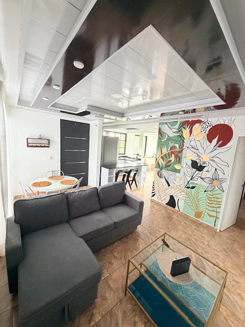 Popular Airbnb listing: El Recuerdo in front of Parque del Cafe in Montenegro