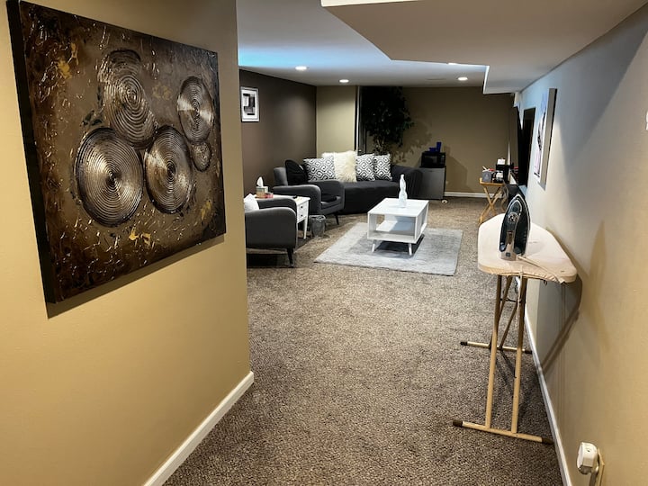 Cozy Finished Basement - Wauwatosa, WI