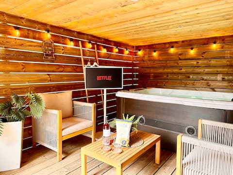 Private Jacuzzi/love room, breakfast, meals,