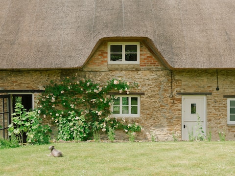 Eleys cottage, Buckland, Cotswolds