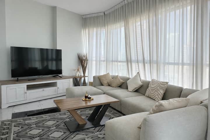 Luxury Gulf-view | Al Qasba | Pool | Gym | Parking - Sharjah