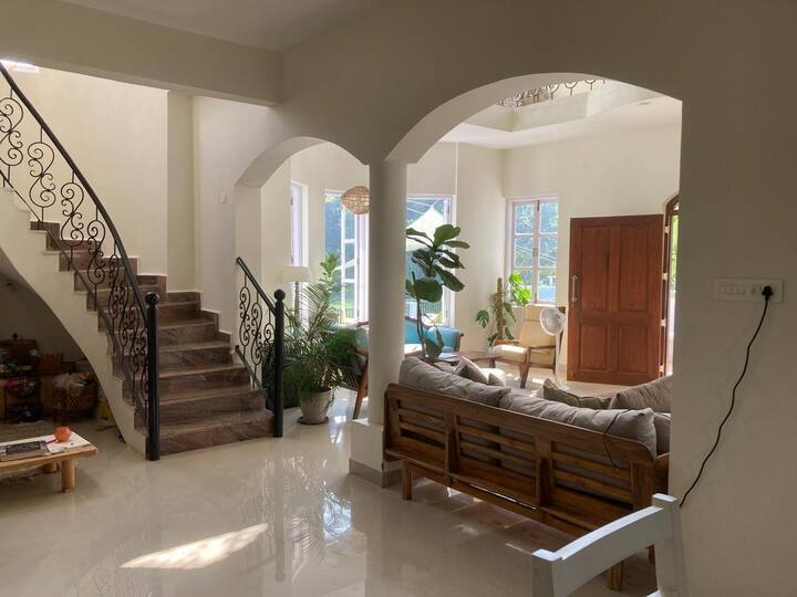 Stairwell going up to the first floor.