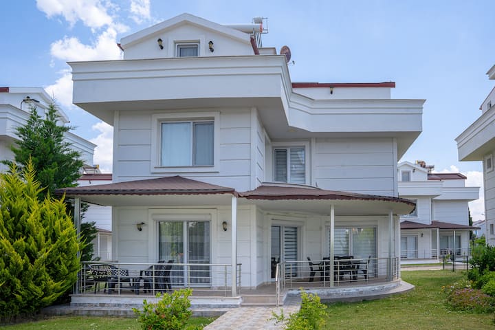 Ege'deki Tatil Villanız 5+1 - Turkey