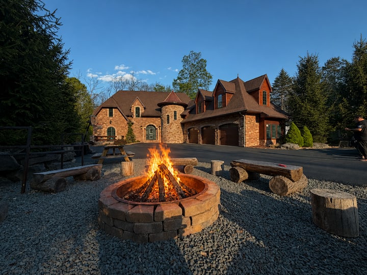 Luxury Four-Season Lake Wallenpaupack - Lake Front - Houses for