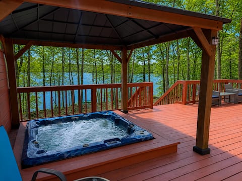 Lake Wallenpaupack water front/hot tub/boat dock