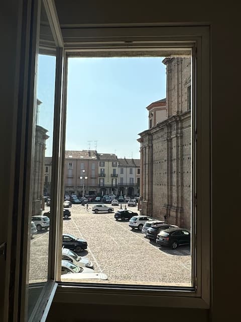 The house on Piazza del Duomo