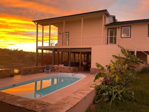 40 Acre Ranch House/Private Lake close to Bastrop