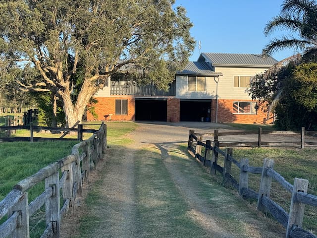 Little slice of Paradise Entire Home, King Bed