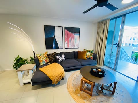 Successful Airbnb property: Walk to Strand and Stadium Non Smoking Property in North Ward