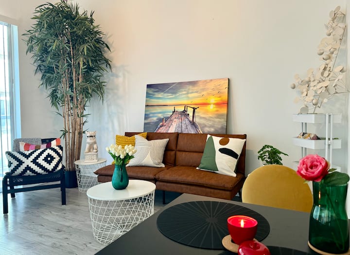 The Shoreline Vista Condominium - Long Beach, CA