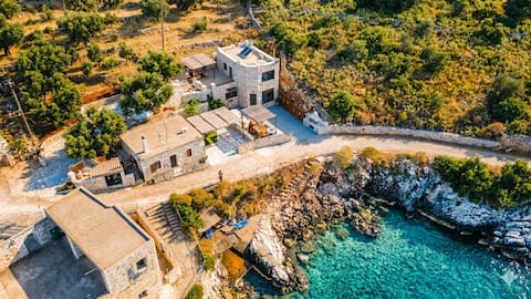 Villa Lagadaki by the sea