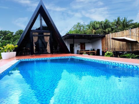 Hana's Cabin (Private Family Resort)