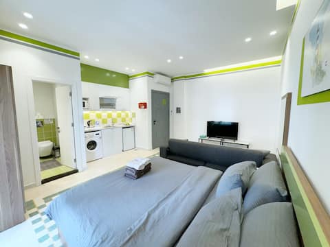 24/24 Elec with Elevator - 2ndGreen 1 BR Studio