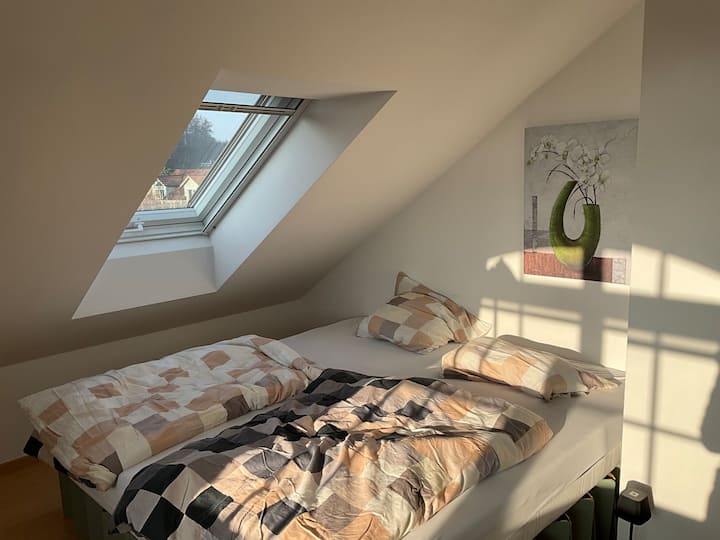Gemütliches Dachgeschoss- Mit Großem Garten - Starnberg