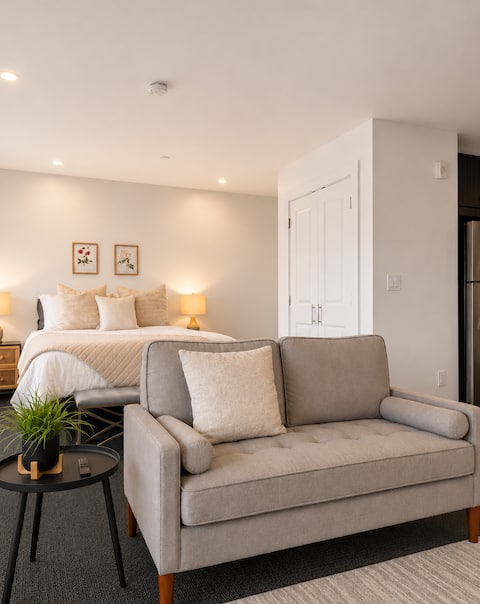 *New Queen Premium|Kitchen|Salem+Northshore|Dining