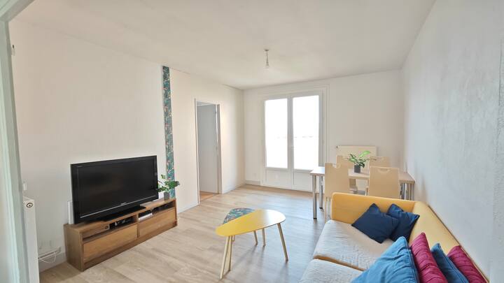 Loue F4 (3 Chambres)+ Parking Gratuit - Ibis Roanne Le Coteau Hotel Restaurant