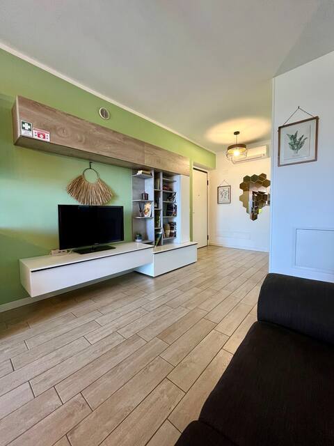 Annuncio Airbnb popolare: Modern two-room apartment with balcony between Milan and Pavia a Pavia
