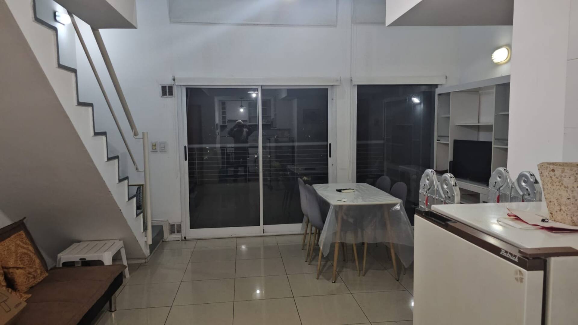 Ideal apartment lighting, suitable for 4 people