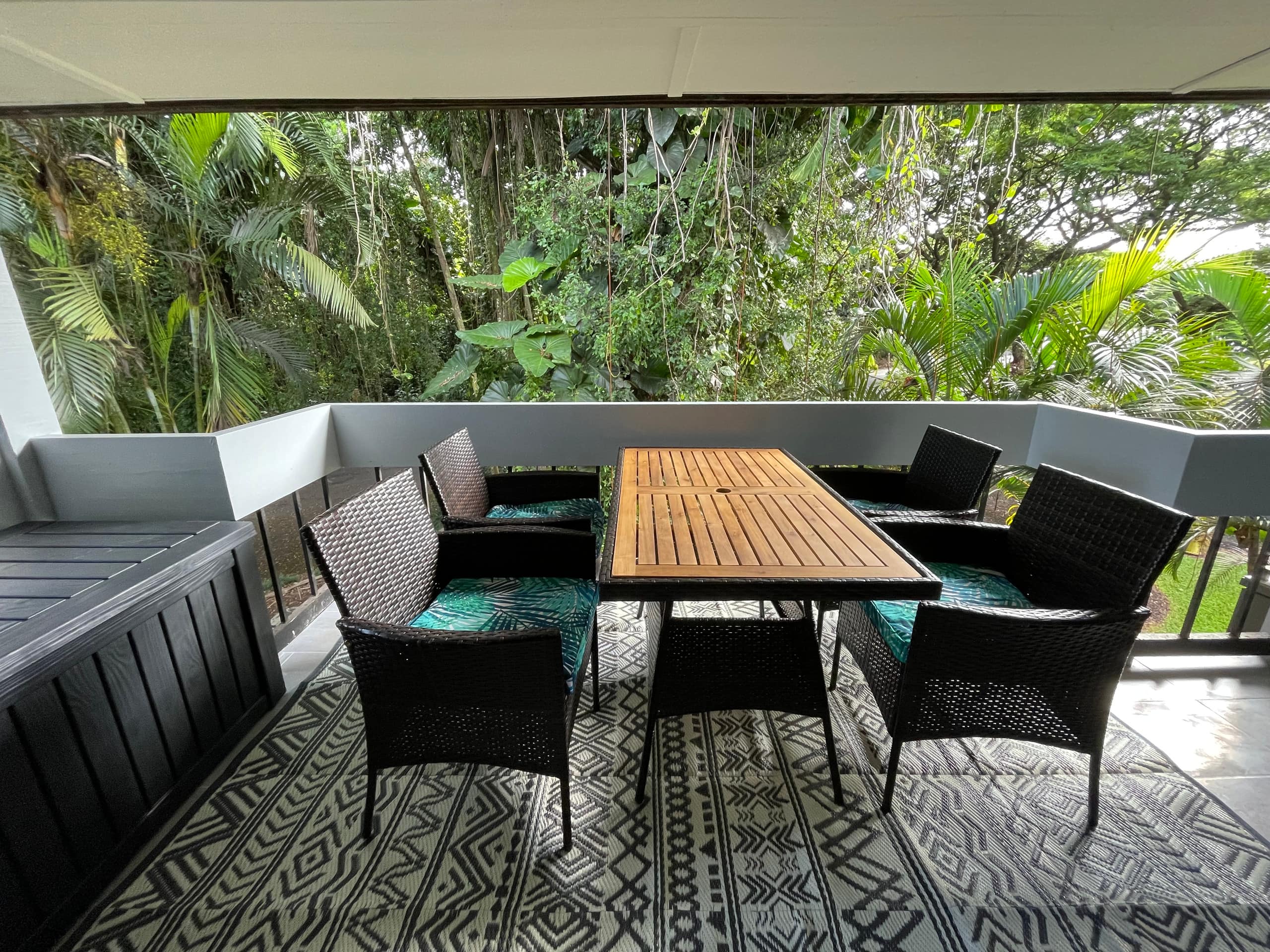 Newly Renovated Cozy 2Br 1Ba Apt in Waiakea Villas - Photo 19