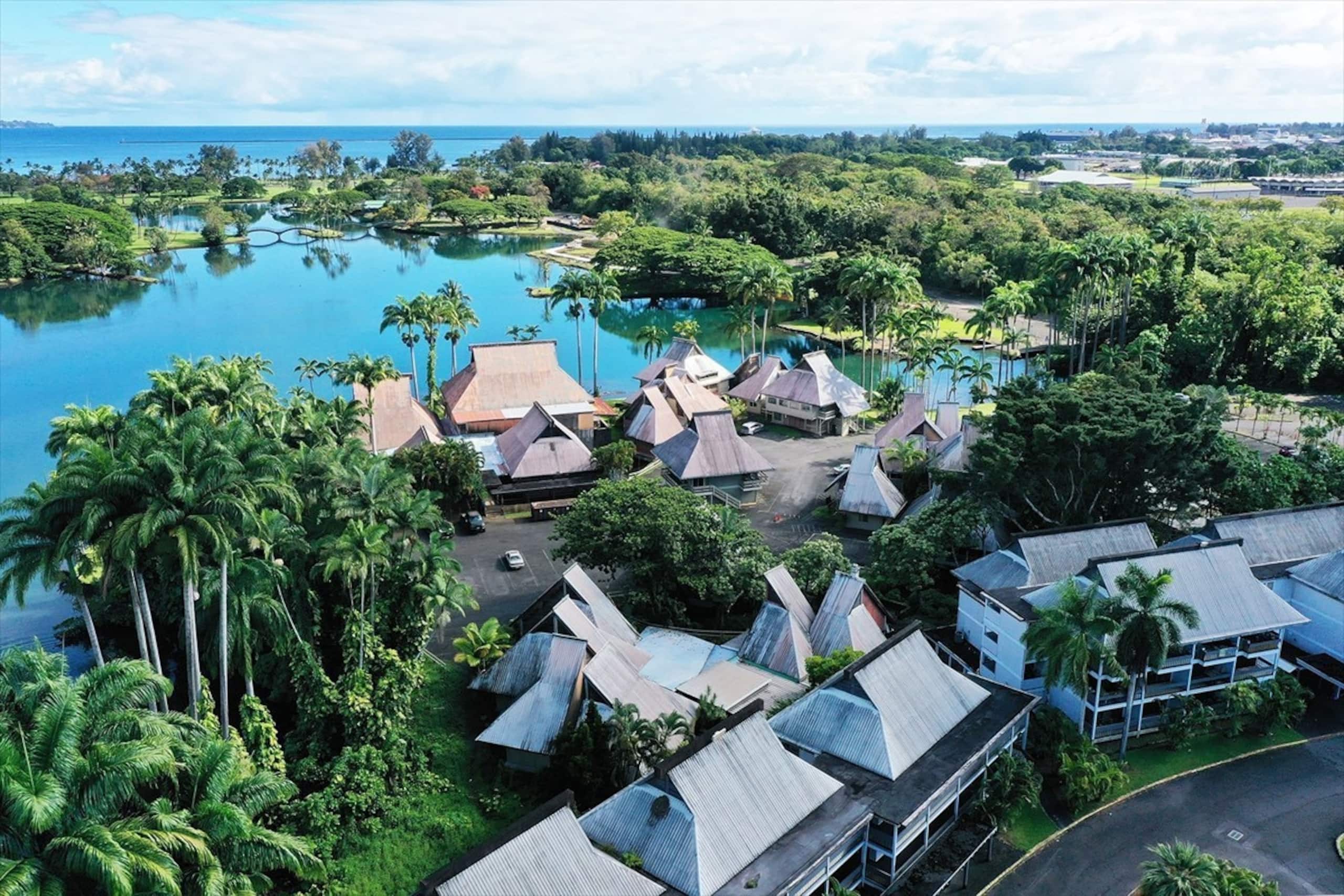 Newly Renovated Cozy 2Br 1Ba Apt in Waiakea Villas - Photo 28