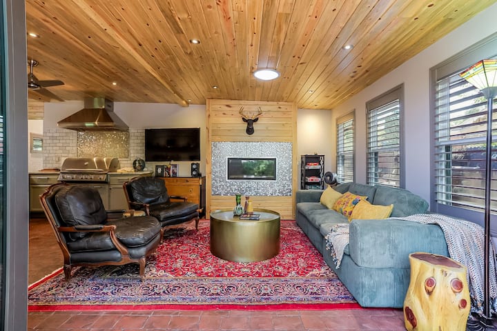Denver Oasis~hot Tub, Sauna, Shuffleboard, & Pets! - Denver, CO