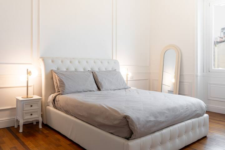 (Duomo) Luxury Design Apartment gallery image 3