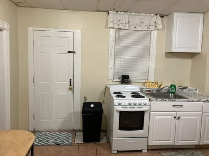 Spacious 4 Bedroom Apartment In Revere - Revere, MA