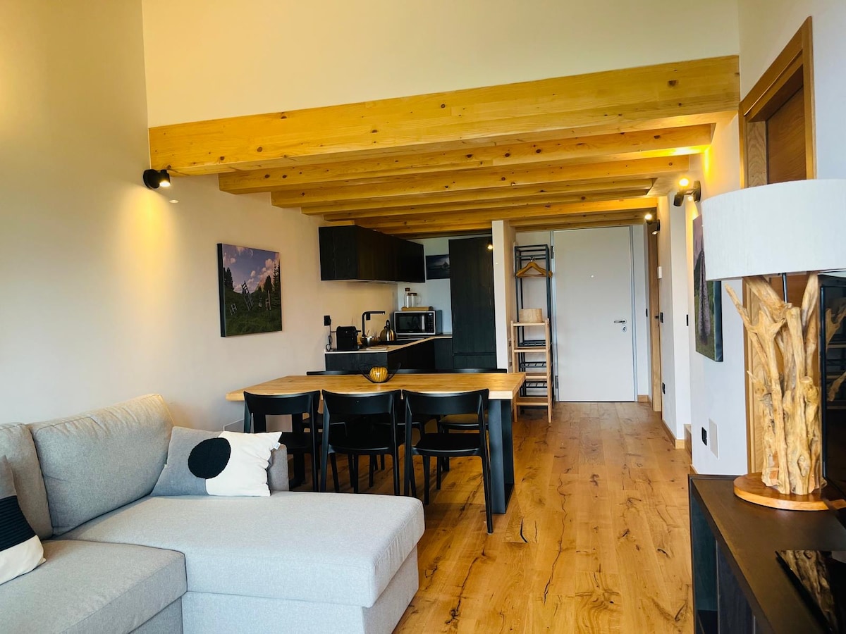Anuncio de Airbnb popular: Cavalese - Dolomites Panorama with pool and sauna en Ville Di Fiemme