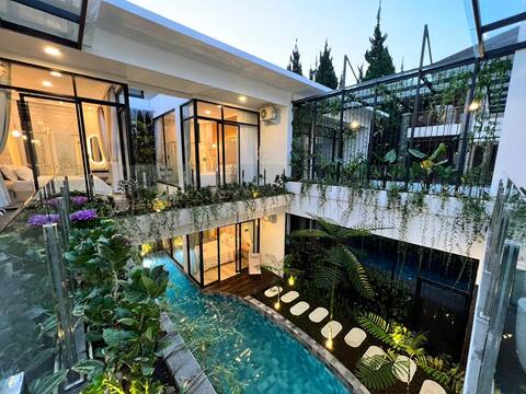 Villa Istana Bunga Amethyst V-09